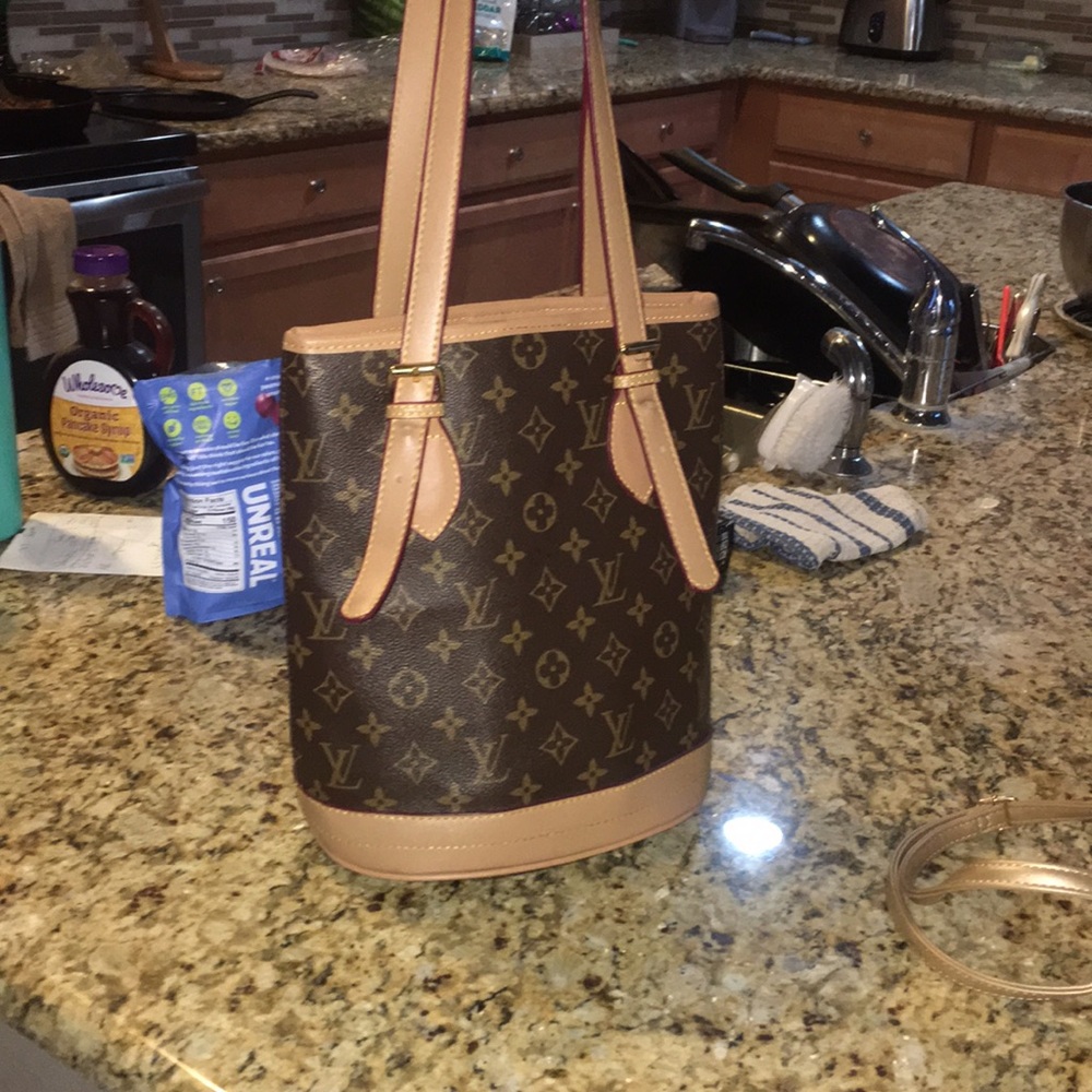 Cute bucket purse  💙🦋